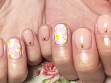 ネイルネイル 南森町店(nailnail)/季節選ばない白いお花♪