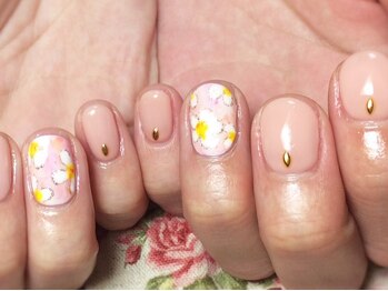 ネイルネイル 南森町店(nailnail)/季節選ばない白いお花♪