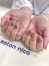 サロンニコ(Salon nico)/ワンカラーにパーツを追加して