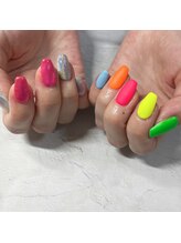 ブラン(blanc)/カラフル夏ネイル