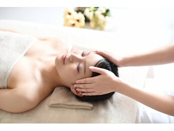 チェイン オブ フラワー(Chain Of Flower)の写真/高浸透の脂肪分解Proを深部導入！痛み・ダウンタイムなく、すっきりフェイスラインへ！