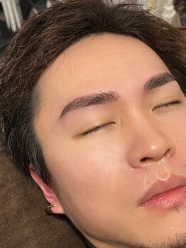 モカラ(MOKARA)の写真/《毛穴の黒ずみ・開きに！ハーブピーリング》敏感肌の男性もOK！肌コンディションと目立つ毛穴を集中ケア◎