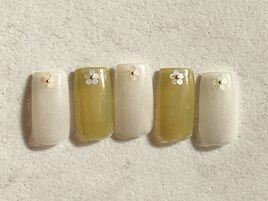 ホロで指先にお花*