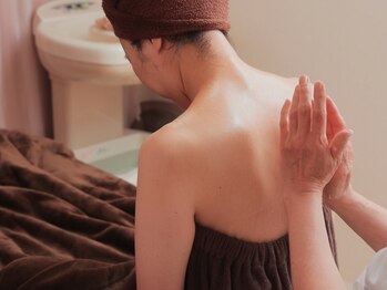 ラージ パトゥ(Raj Path)/背中マッサージ