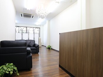 メガミ アイラッシュラウンジ(MEGAMI EYELASH LOUNGE)/広々快適空間!