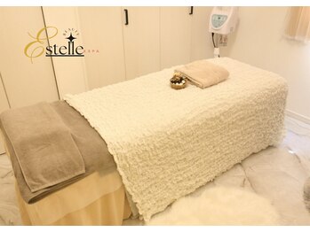 エステル(Estelle)