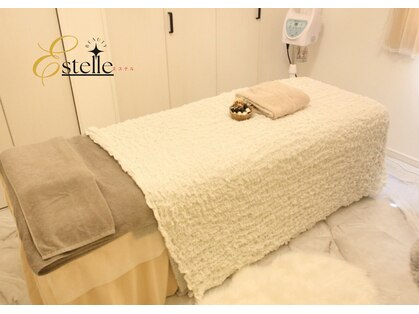 エステル(Estelle)の写真