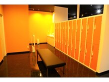 アレクシー(ALEXY)/更衣室内部