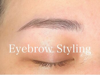 イチイチゼロロク(11:06)/アイブロウスタイリング