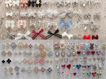ネイルサロンラグジュアリー 梅田店(LUXURY)の雰囲気（ワンホン系パーツも多数☆他にはないパーツ2万種以上高評価☆）