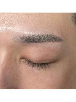 ルリアン チッタ/メンズ眉毛スタイリング