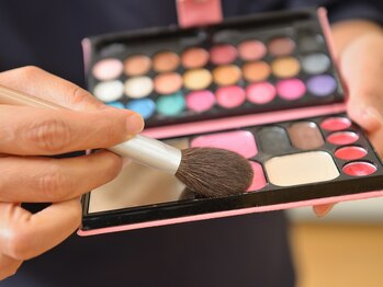 タイドマムサロン(TIDE-MAM)の写真/最先端化粧品を使いながら、キレイな肌作り・大人のメイク技術を学べるスクールです★