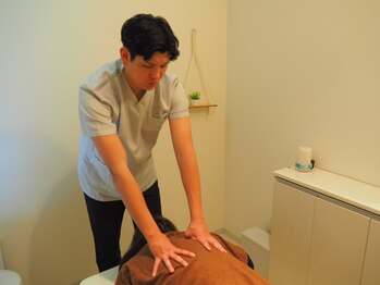 エム アンド エス(M&S)/姿勢矯正