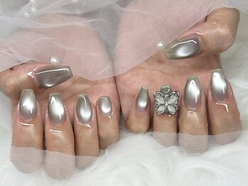 エマネイル プラス キハクヤ 瓢箪山店(EmaNail+KIHAKUYA)の写真/長さだしも対応☆手元を美しく魅せる美フォルムで綺麗な手元に♪可愛いデザイン多数/パラジェル有◎