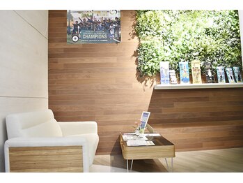 ヒップス(HIPs)/待合スペース