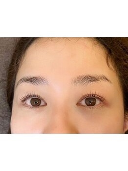 ナチュラル上品な目元にしたい