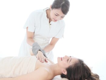 ロココ 仙台店(Rococo)の写真/《痩せ+バストアップ》プロが骨や筋肉にアプローチ!根本的なサイズダウン&理想のバストに