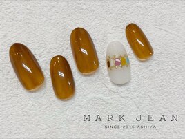 92. ブラウン　クリア　ネイル