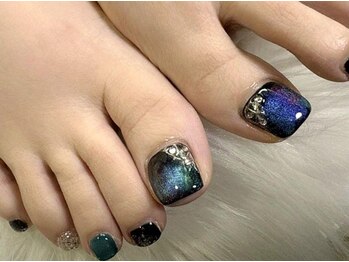 ビリンクス(NAIL VILINX)の写真/【貸切*持ち込みデザイン歓迎】フットの季節到来♪お得な角質ケアSETや巻き爪ケアMENUも有♪相模大野駅すぐ