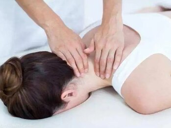 【アロマリンパ/整体/ヘッドスパ/足つぼ】Aromaの写真/首肩のつらさに特化したヘッド＆デコルテ集中ケア！プロの高技術を何度でもお得に体感しませんか？