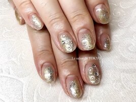 定ニュアンス額デザイン