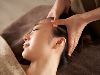 ザ スパ(THE SPA)の写真/眠り誘う極上ヘッドスパ、心地よい指圧で思わずうっとり。完全個室で貴方だけの時間をご堪能ください。