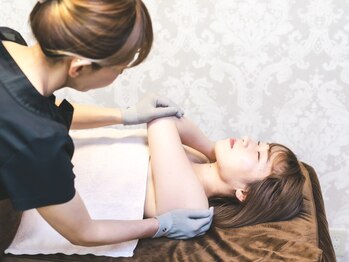 ロココ 豊田店(Rococo)の写真/幅広い世代にお越しいただいてます♪年齢を感じるお背中や二の腕のお肉、気になる方はご相談下さいませ◎