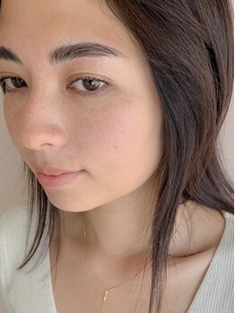 イスリー(ithree.)/ハリウッドブロウリフト