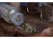 フカ(fuca.)/yomogi brend