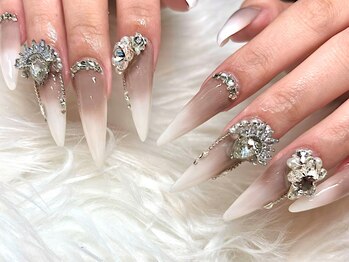 ネイルサロンラグジュアリー 梅田店(LUXURY)の写真/[HEPすぐ]圧倒的技術力&デザイン力で魅せる指先に♪【スカルプワンカラーorラメグラ¥8000/10本art¥10800】