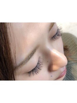 ナチュラル上品な目元にしたい