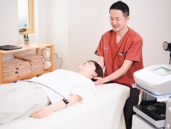 ビビ接骨院(Bivi接骨院)の写真/気づいたら首や肩を回すのがつらいほどになっていませんか?国家資格保有者があなたの不調を改善いたします