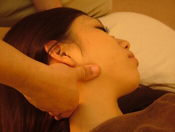 チリン 横浜駅西口店(Chillin')/アゴの際にあるツボ