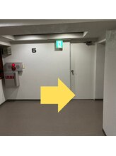 ネクストプラス 梅田店(NEXT+)/【道路側よりお越しの方】　8