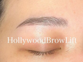 イチイチゼロロク(11:06)/ハリウッドブロウリフト