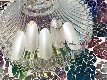 ネイルサロン カラーエイト(Nailsalon COLOR.8)/ワンカラー、ホワイト、シンプル