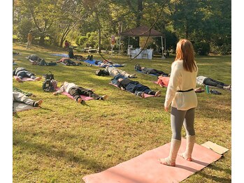 タットヴァヨガ/自然と一体化するパークヨガ♪