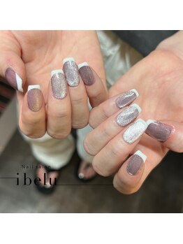 マグネット×フレンチネイル