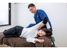 ナチュリカ(Naturica)/施術2 猫背を修正