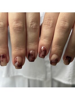 ヌエボ ヘアー ネイル(NuEvo hair Nail)/