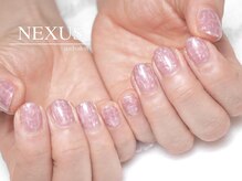 ネクサス(NEXUS)/控えめピンクのチェックネイル