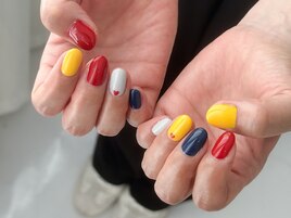 ビビットカラー×ハートネイル