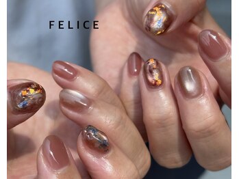 フェリーチェ(felice)