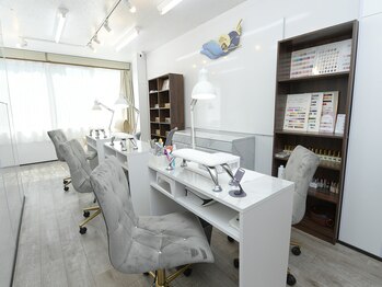 ヒユビューティ(Hiyu Beauty)の写真/【一宮駅すぐ】駅徒歩1分♪忙しい日々のなかでもリラックスできる空間で、指先から自分らしさを…＊