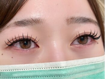 フィズ アイ ビューティ 豊川八幡店(fiz eye beauty)/マツエク｜バインドロック100本