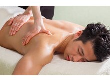 リラク宮の雰囲気（リラックスできる落ち着いた店内で男女問わず日々の疲れを癒せる）