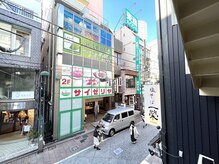 カラダPRO/当店はサイゼリアの向かいのビル
