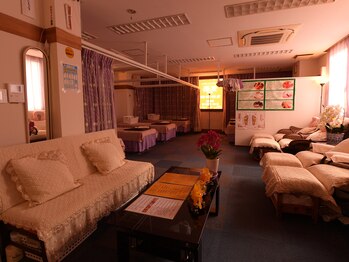 気楽 アロマリンパオイル もみほぐし 栄店/友達と一緒にリラックスタイム