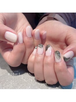 リッシュ(RICHE)/ニュアンスマグネットネイル
