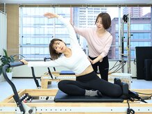 マシンピラティスのマンツーマンレッスンでみっちりボディメイク